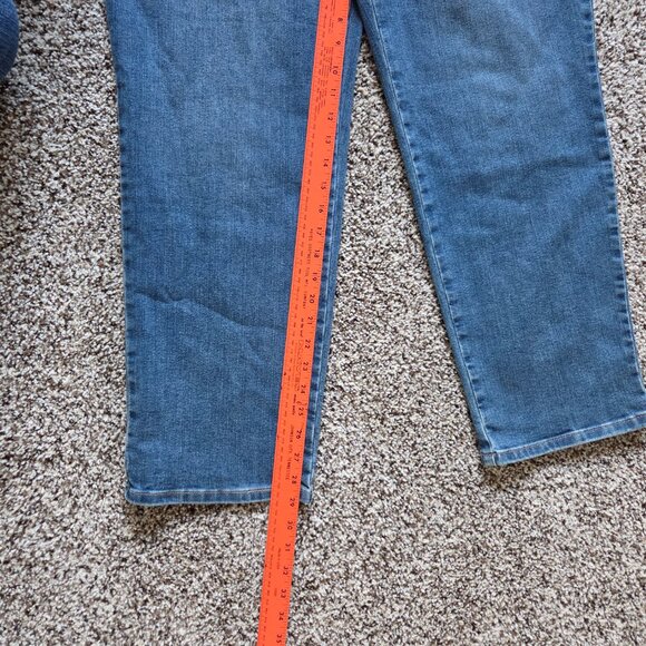 New Gloria Vanderbilt Amanda Jeans Women’s 18S Blue Supreme Stretch NWT - Picture 4 of 5